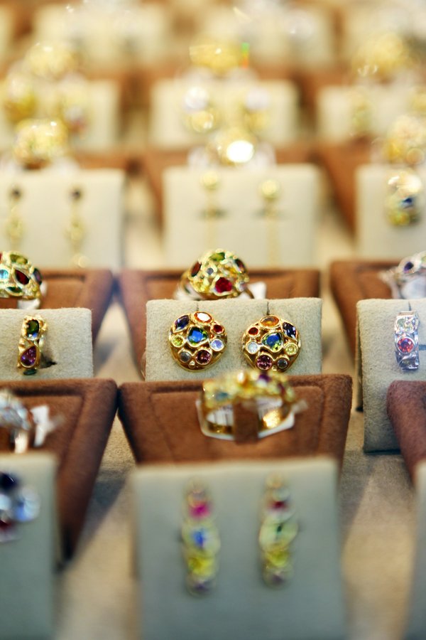 Découvrez le magasin pierre genève : bijoux et minéraux uniques